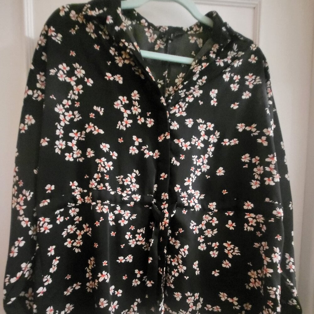 Vero Moda Floral Drawstring Button Down Blouse - Size Medium